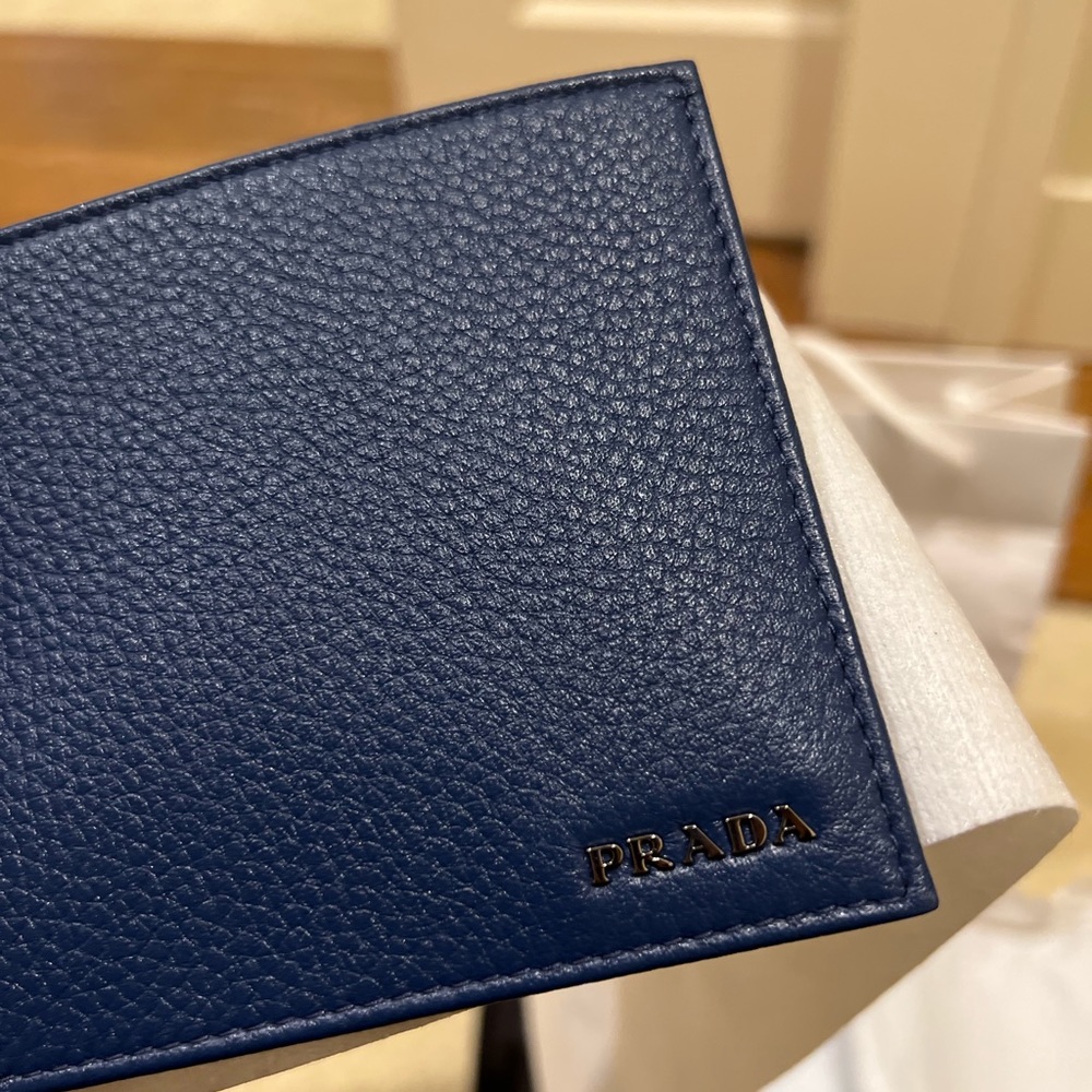 Prada man wallet